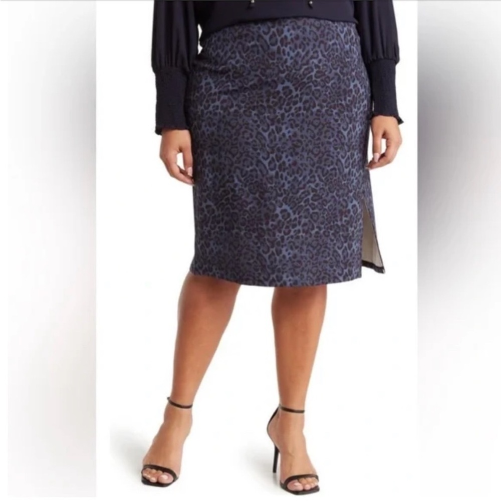 T Tahari Blue Leopard Pencil Skirt Medium NWT